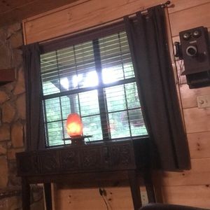 Meet your Posher, Ila